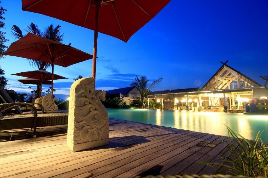 Rumah Kito Resort Hotel Jambi By Waringin Hospitality מראה חיצוני תמונה